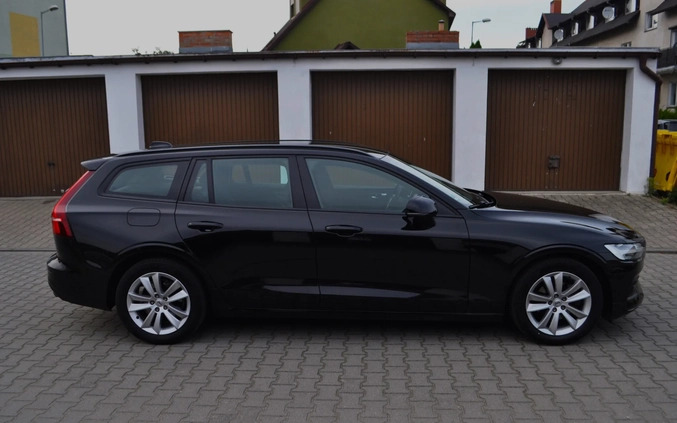 Volvo V60 cena 99900 przebieg: 105000, rok produkcji 2019 z Drezdenko małe 781